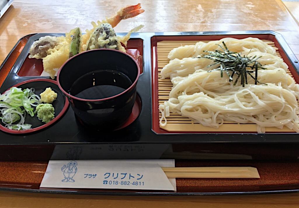 Cold Inaniwa udon with Tempura