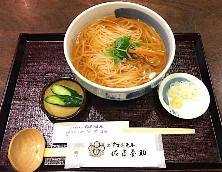 Hot Inaniwa udon noodles