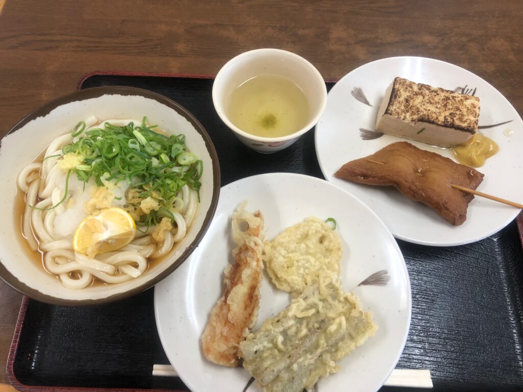 本場さぬきうどんやのうどん